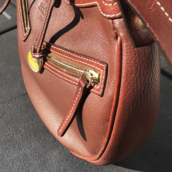 Dooney and Bourke Handbag - Picture 4 of 9